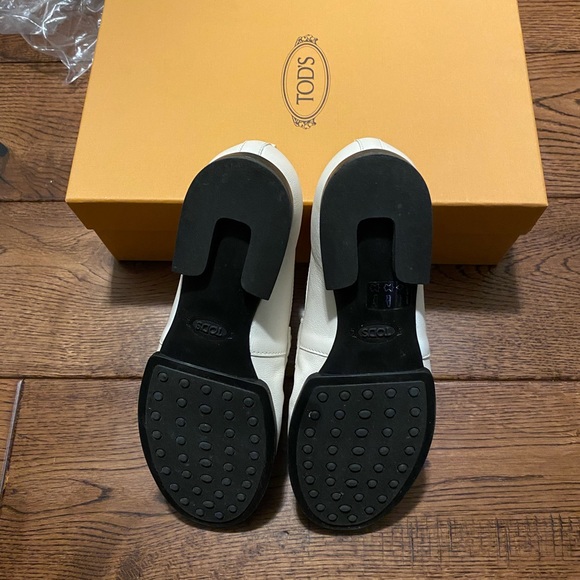 Tod's Leather Penny Loafers size 6 - Picture 9 of 9